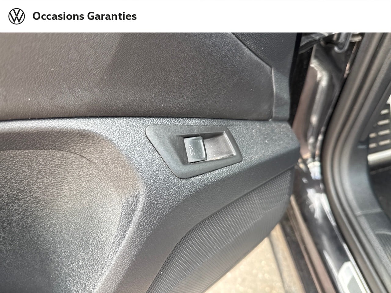 Voitures occasions VOLKSWAGEN T-ROC R-Line Villemomble