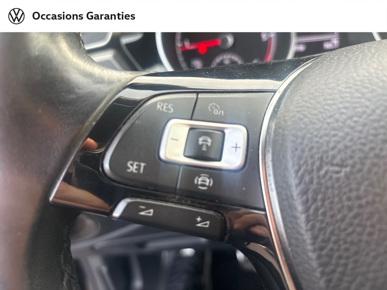 Voitures occasions VOLKSWAGEN TOURAN Connect Lens