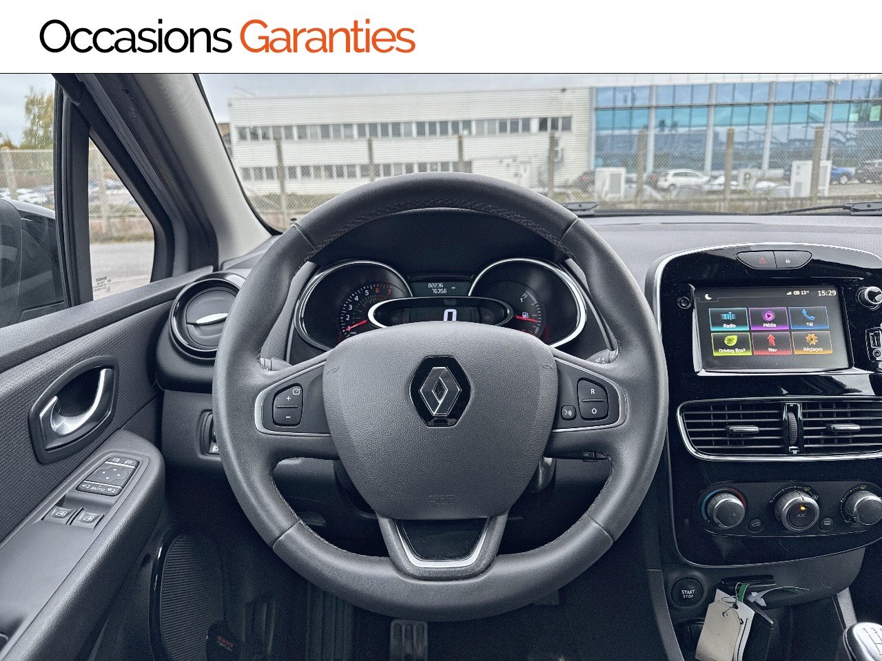 Voitures occasions RENAULT CLIO Limited Villers-Cotterêts