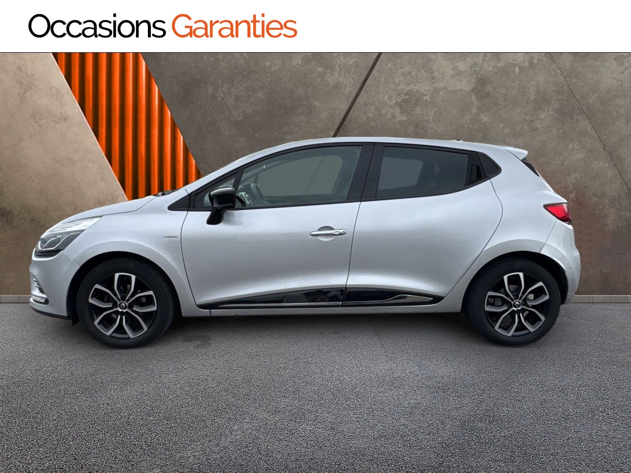 Voitures occasions RENAULT CLIO Limited Villers-Cotterêts