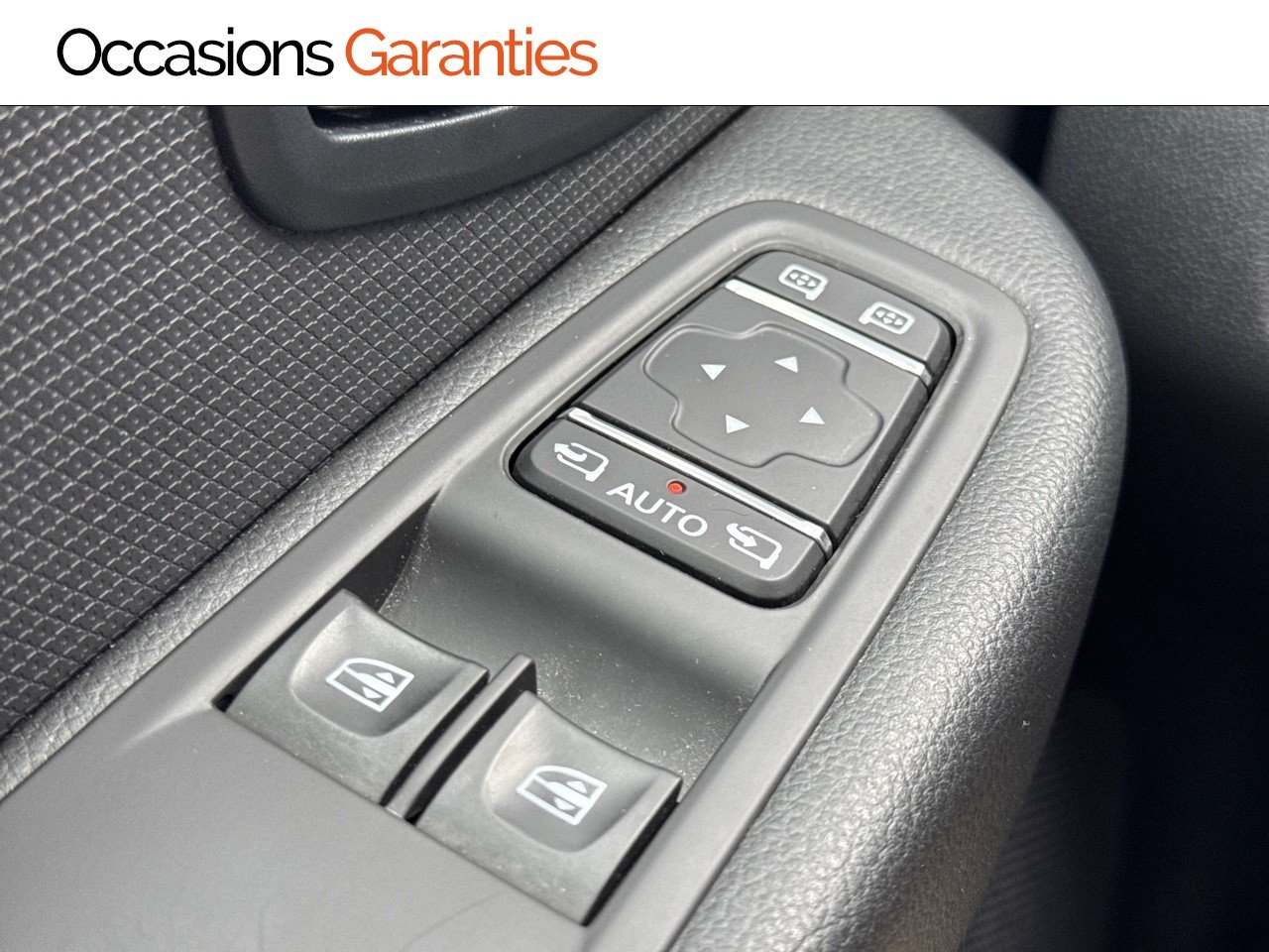 Voitures occasions RENAULT CLIO Limited Villers-Cotterêts