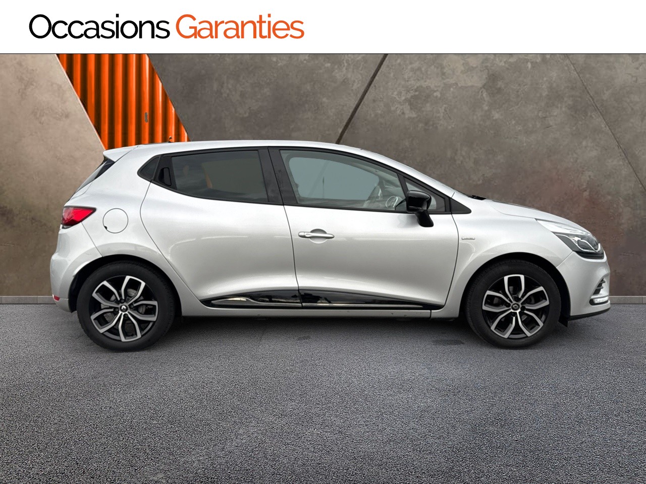 Voitures occasions RENAULT CLIO Limited Villers-Cotterêts