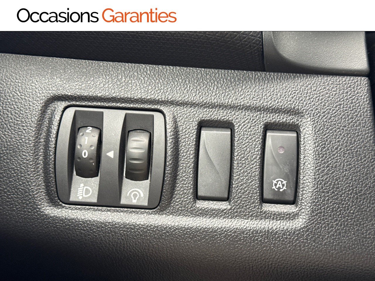 Voitures occasions RENAULT CLIO Limited Villers-Cotterêts