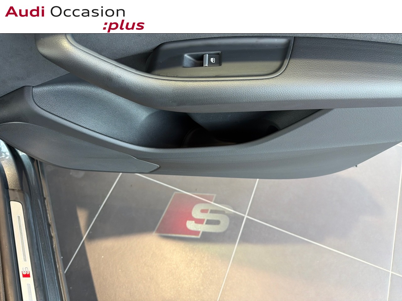 Voitures occasions PORSCHE 911 Cabriolet Carrera 4S Paris