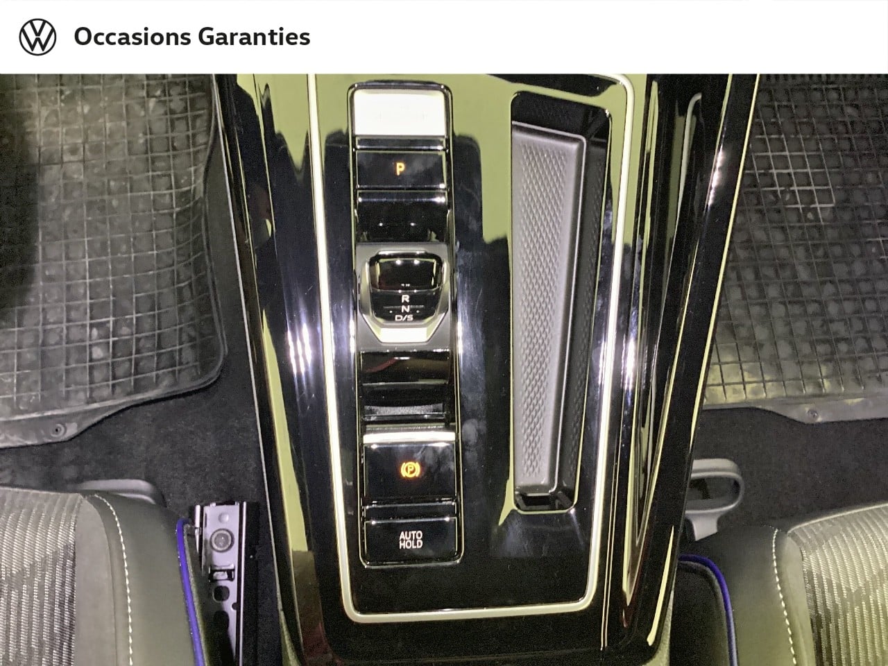 Voitures occasions VOLKSWAGEN GOLF R-Line Mougins