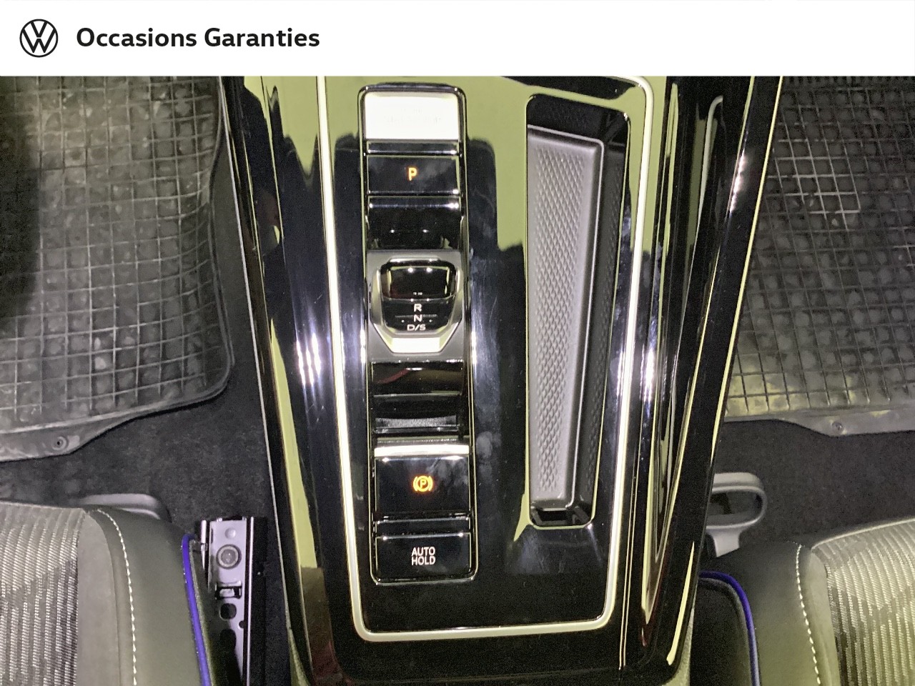 Voitures occasions VOLKSWAGEN GOLF R-Line Nice