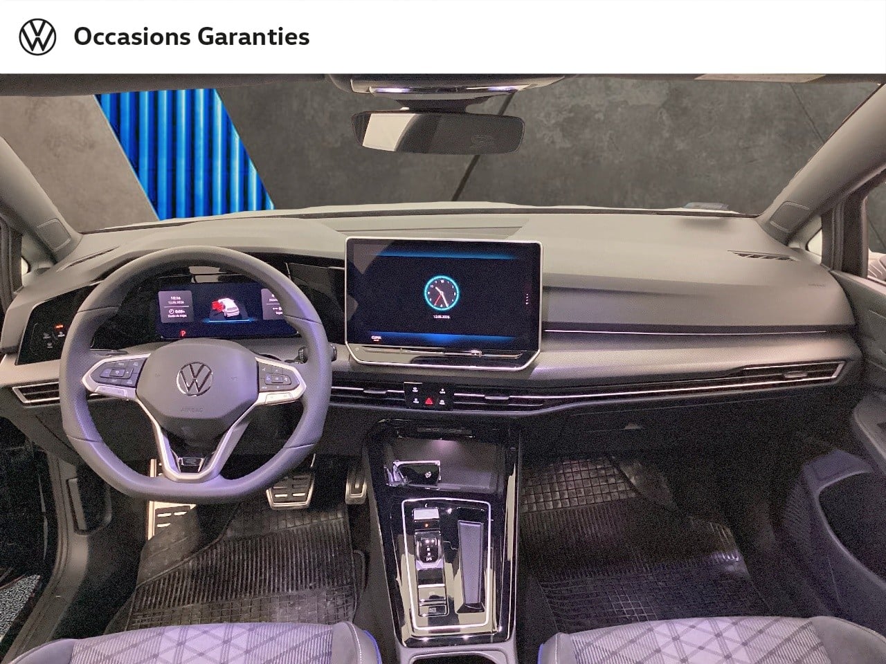 Voitures occasions VOLKSWAGEN GOLF R-Line Mougins
