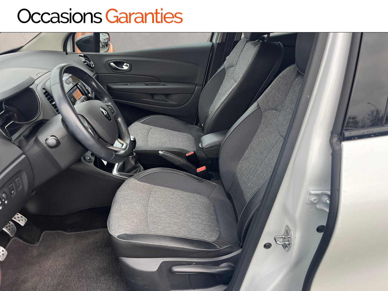 Voitures occasions RENAULT CAPTUR Intens Metz