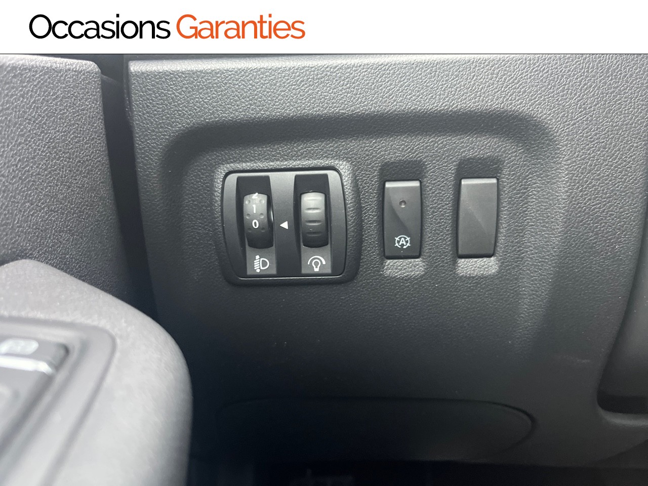 Voitures occasions RENAULT CAPTUR Intens Metz