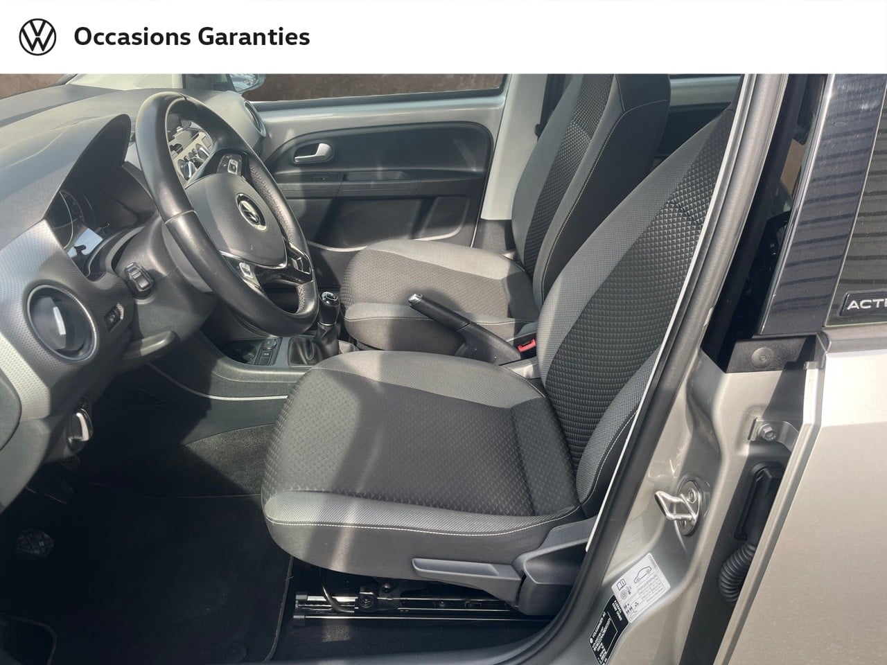 Voitures occasions VOLKSWAGEN up! Active Saint-Grégoire