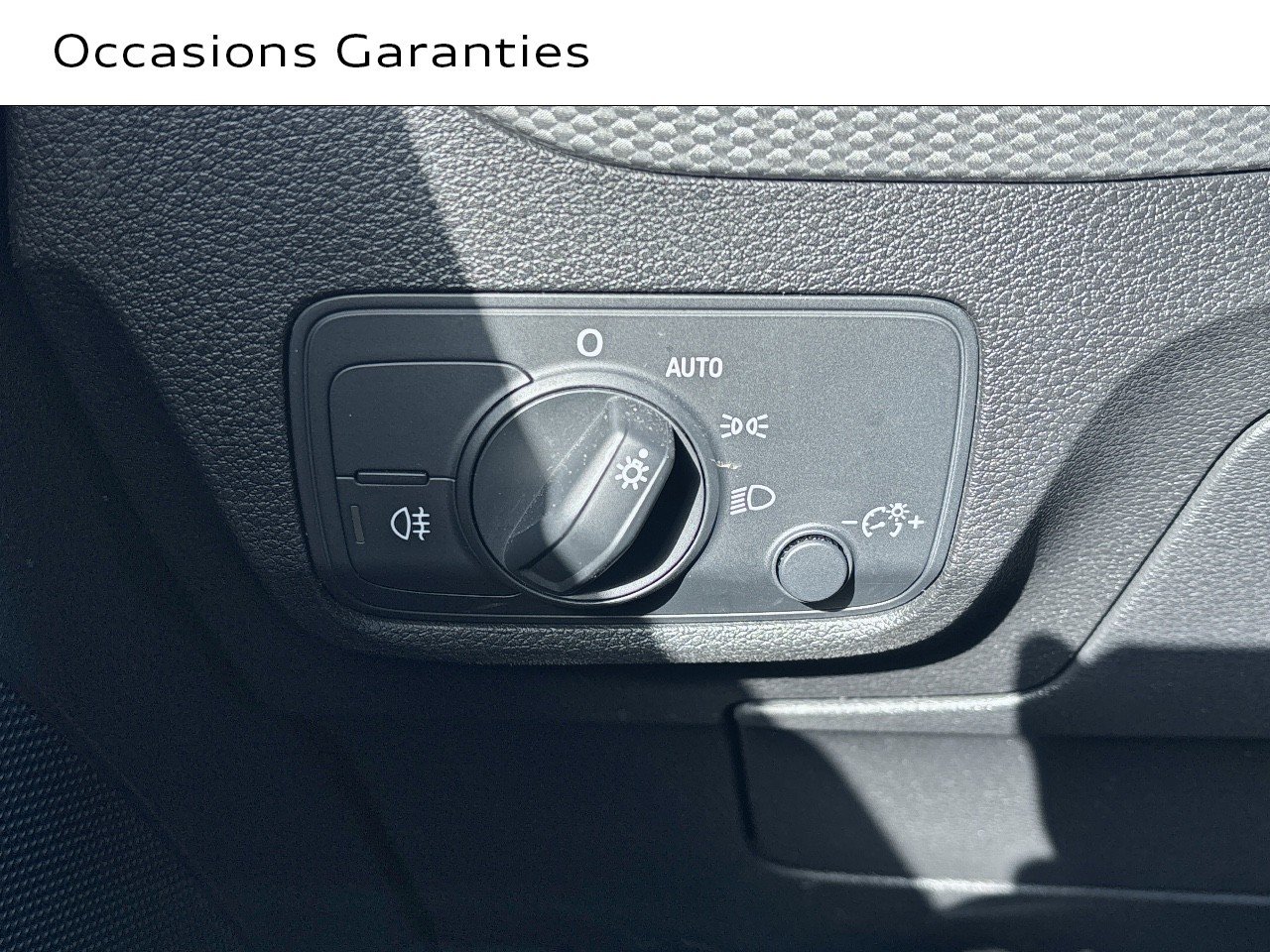 Voitures occasions Audi Q2 Design Lens