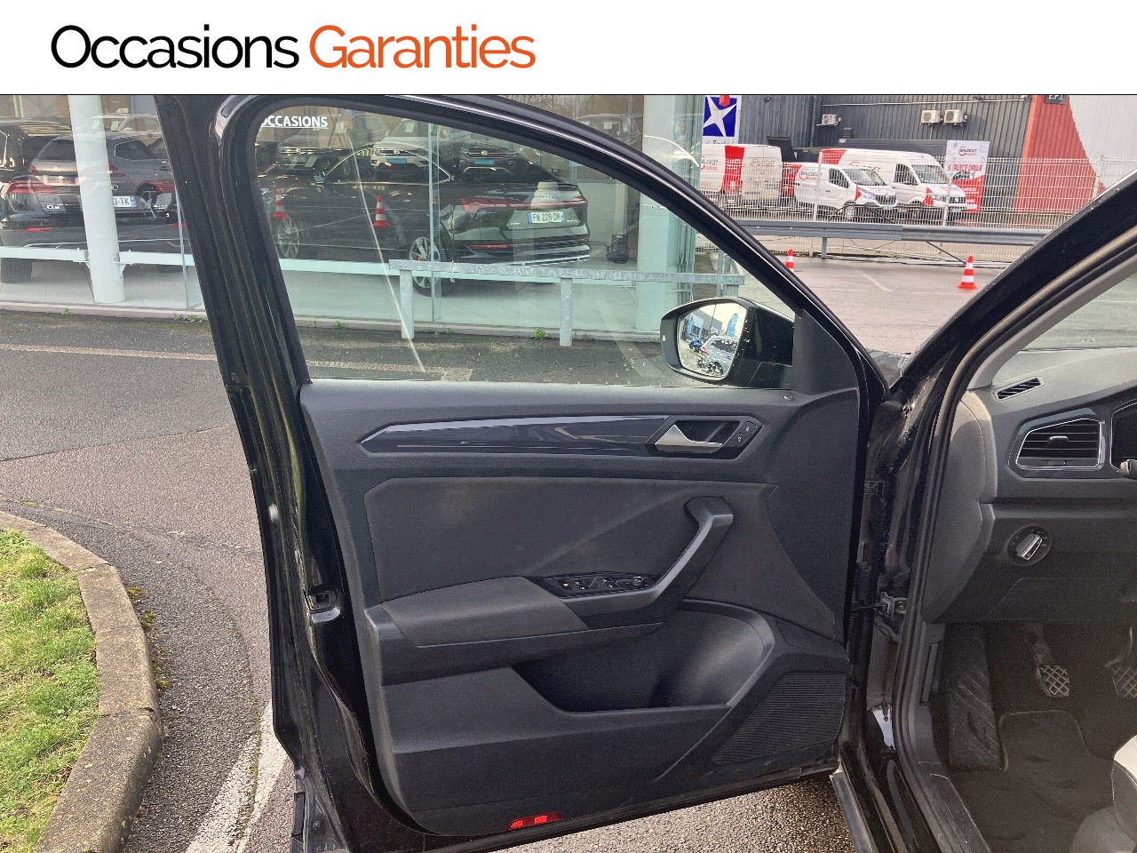 Voitures occasions VOLKSWAGEN T-ROC Carat Hazebrouck