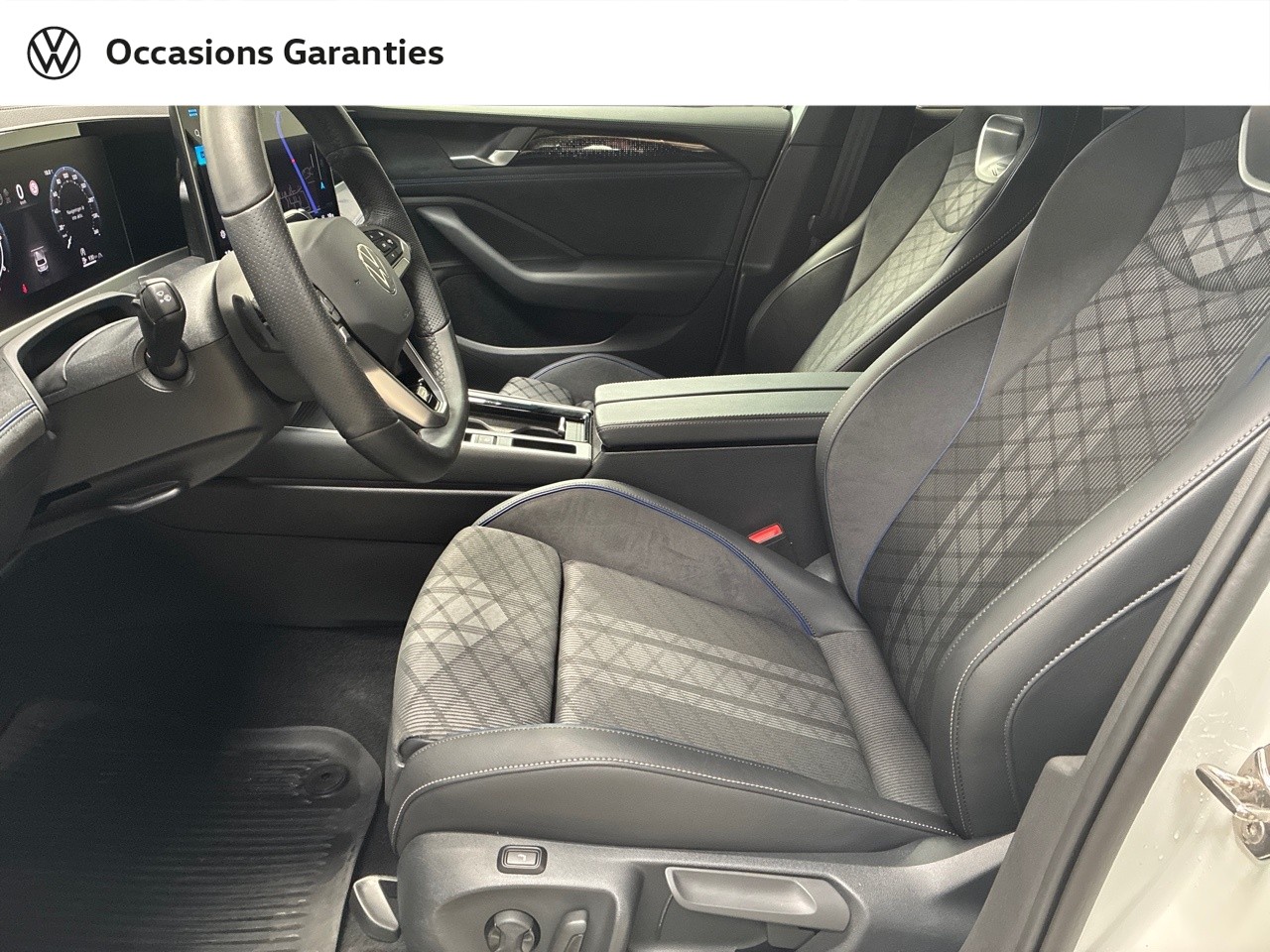 Voitures occasions VOLKSWAGEN Passat SW R-Line Clermont-Ferrand