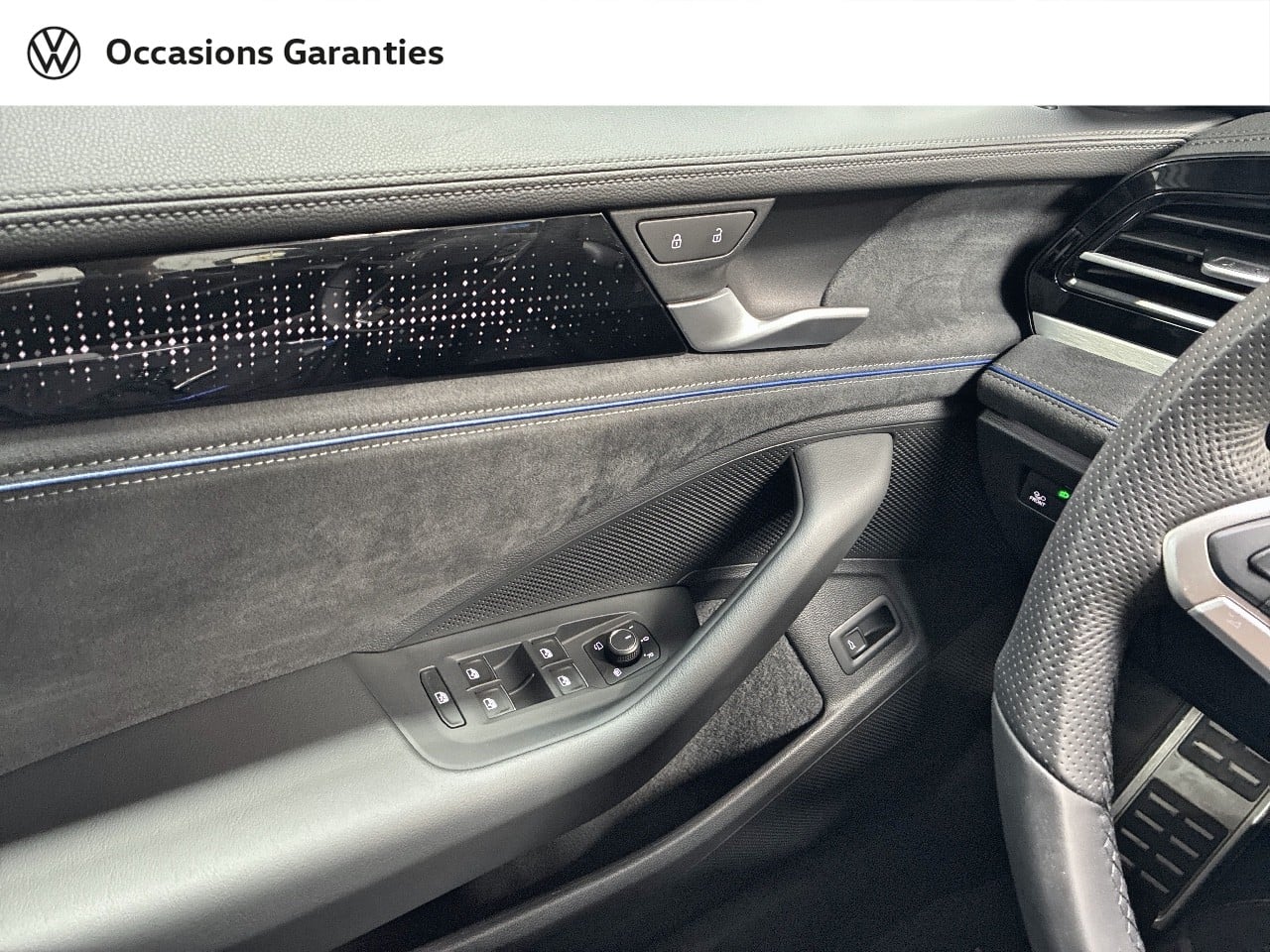 Voitures occasions VOLKSWAGEN Passat SW R-Line Clermont-Ferrand