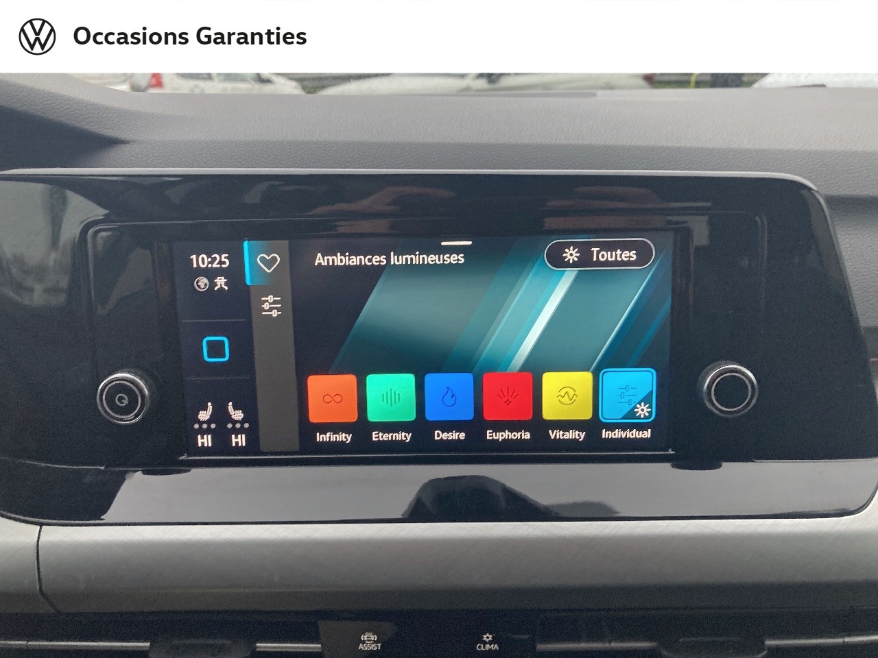 Voitures occasions VOLKSWAGEN GOLF Life 1st Rivery