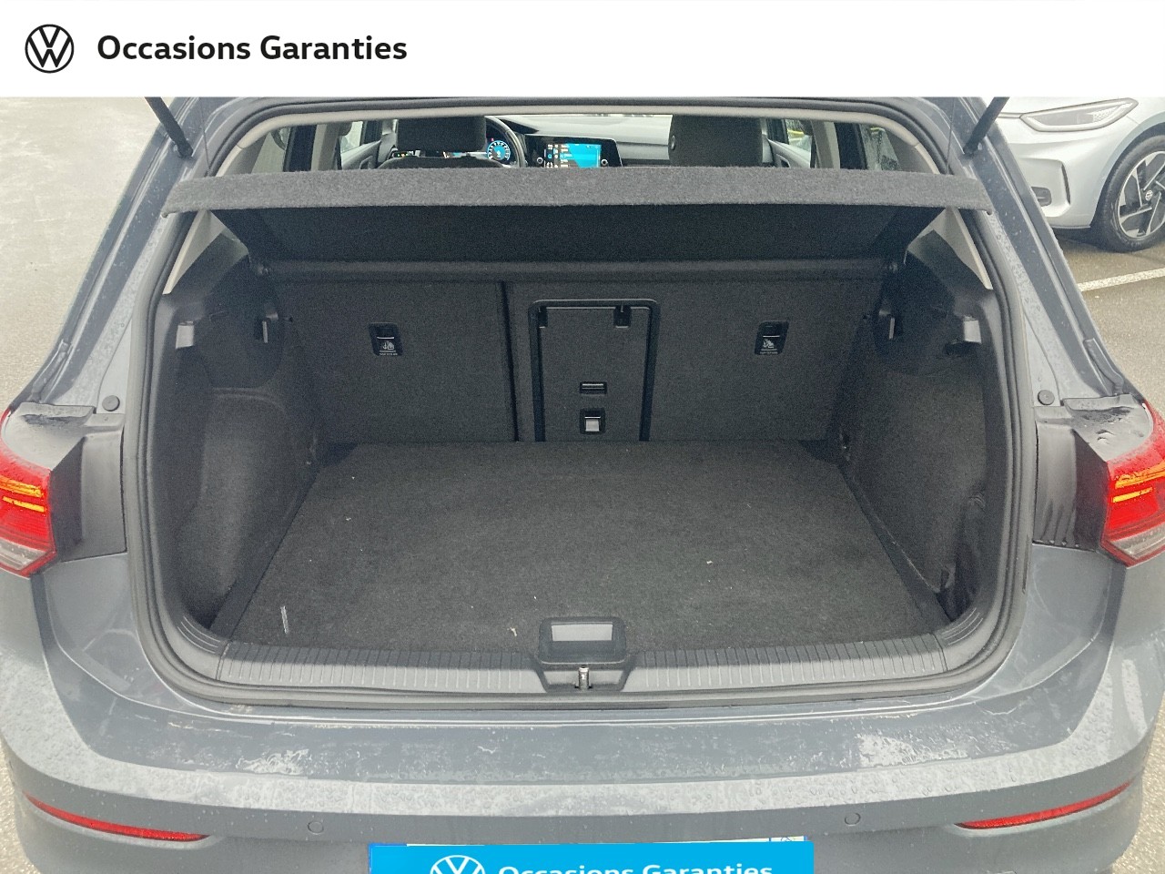 Voitures occasions VOLKSWAGEN GOLF Life 1st Rivery