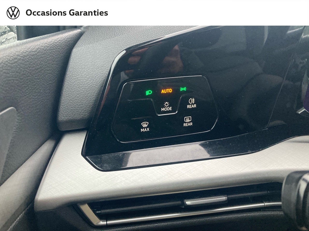 Voitures occasions VOLKSWAGEN GOLF Life 1st Rivery