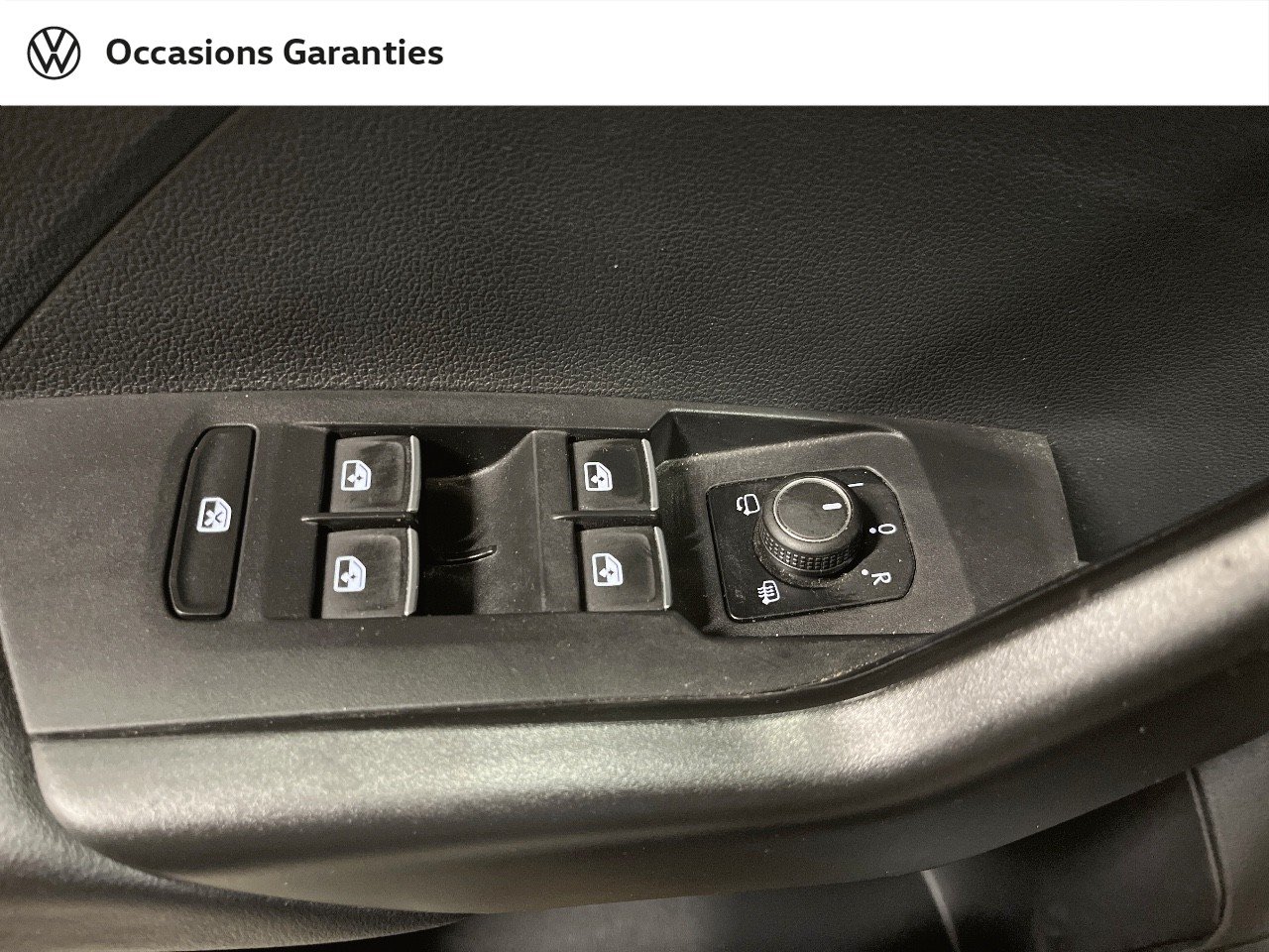 Voitures occasions VOLKSWAGEN T-CROSS Carat Paris
