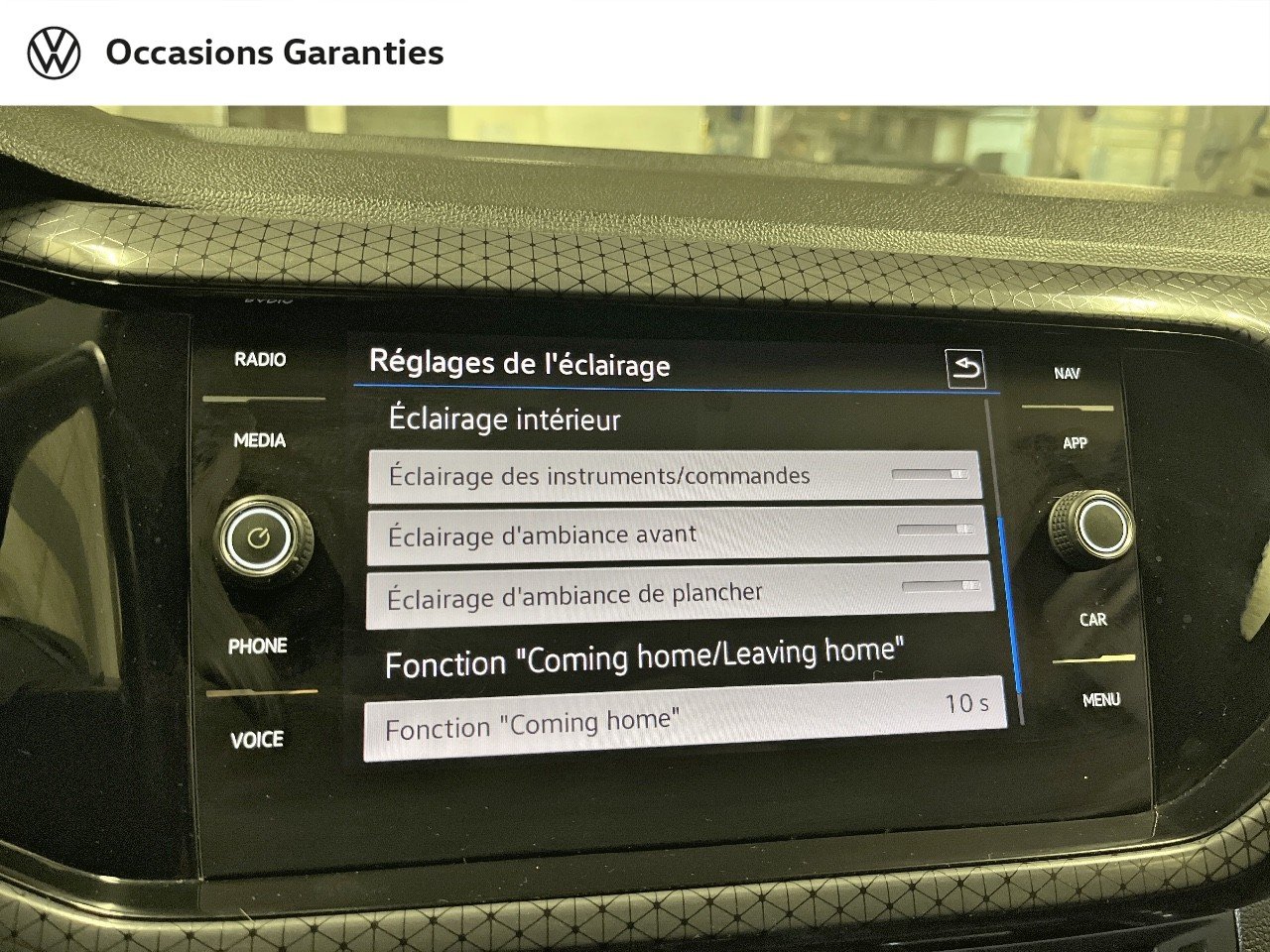 Voitures occasions VOLKSWAGEN T-CROSS Carat Paris