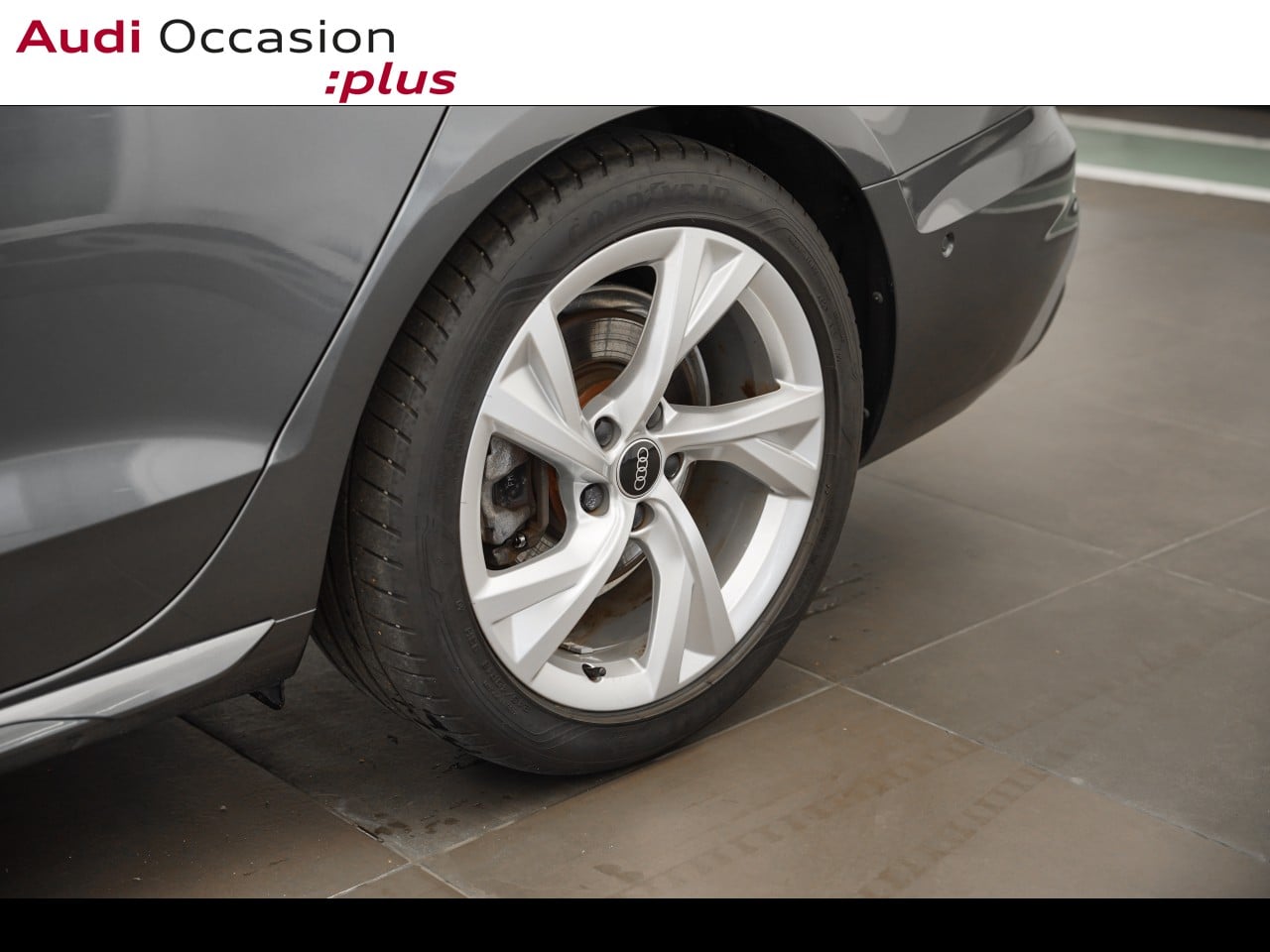 Voitures occasions Audi A4 Avant S line Montigny-le-Bretonneux