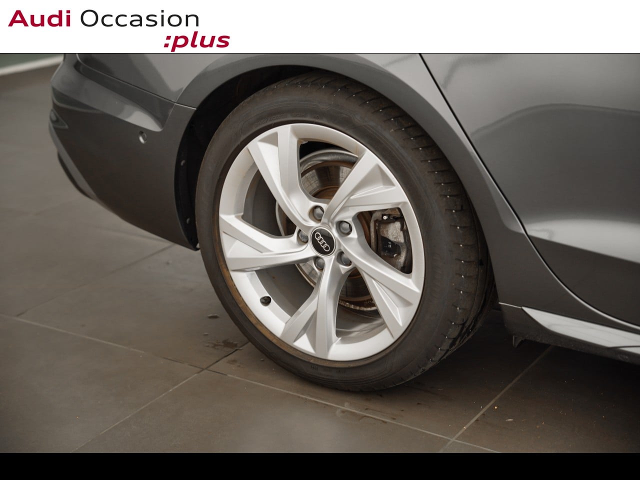 Voitures occasions Audi A4 Avant S line Montigny-le-Bretonneux
