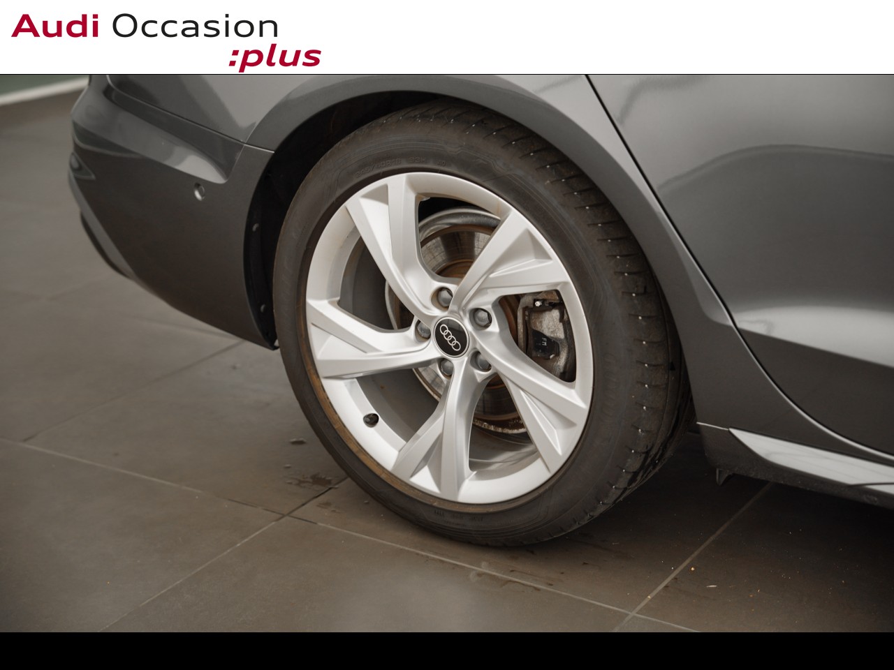 Voitures occasions Audi A4 Avant S line Montigny-le-Bretonneux