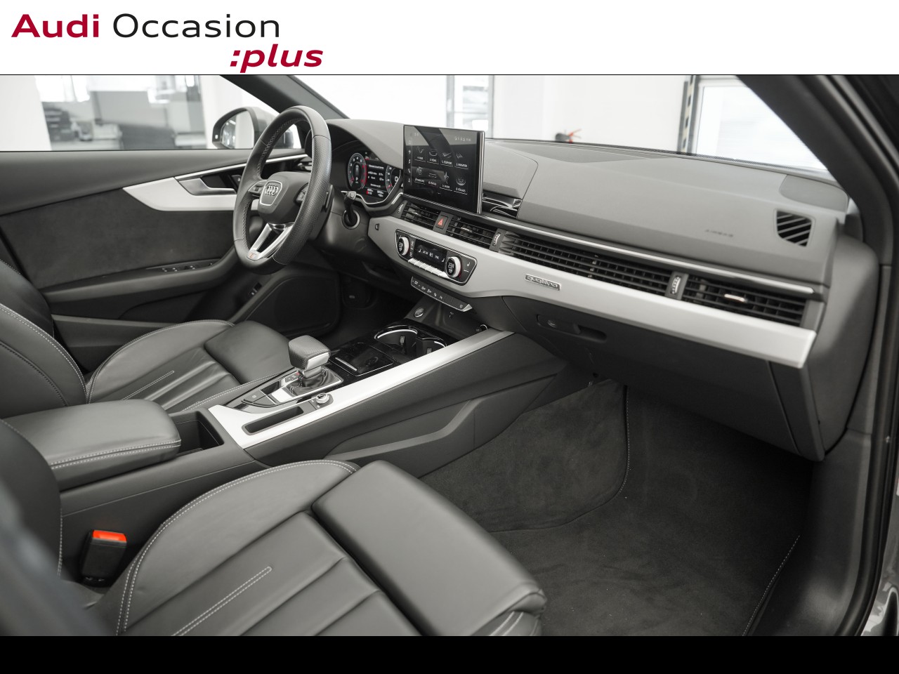 Voitures occasions Audi A4 Avant S line Montigny-le-Bretonneux