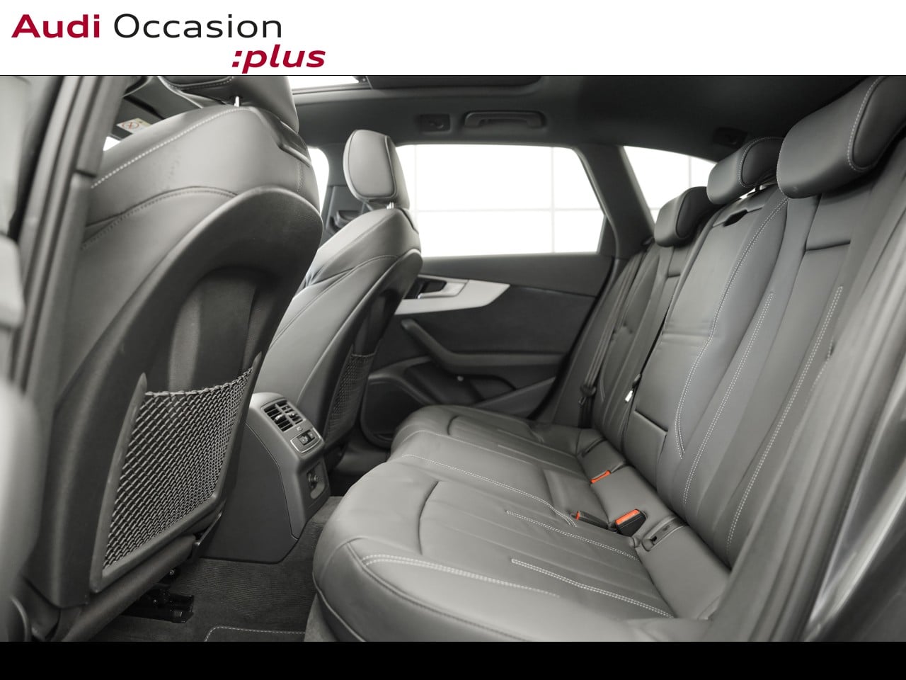 Voitures occasions Audi A4 Avant S line Montigny-le-Bretonneux