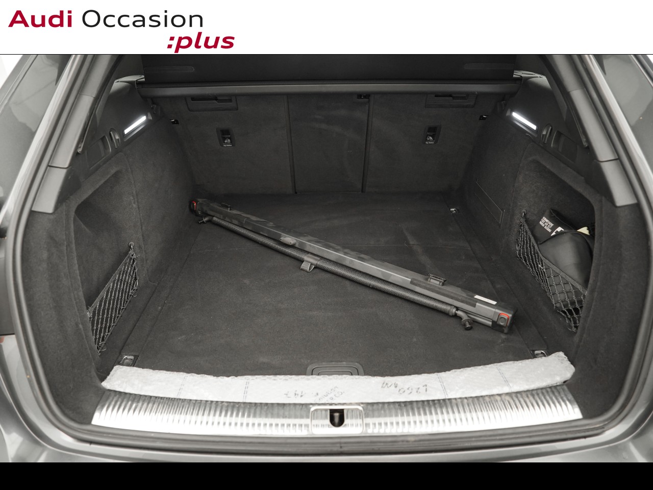 Voitures occasions Audi A4 Avant S line Montigny-le-Bretonneux