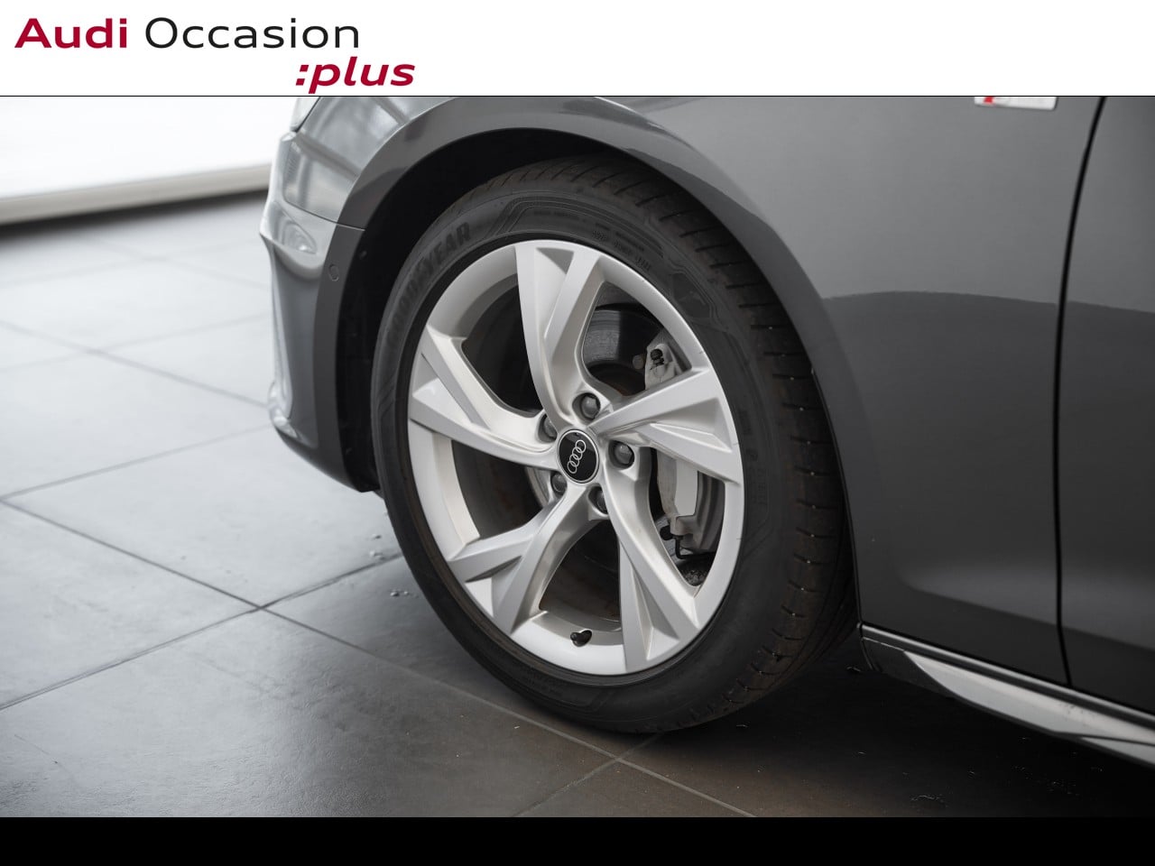 Voitures occasions Audi A4 Avant S line Montigny-le-Bretonneux