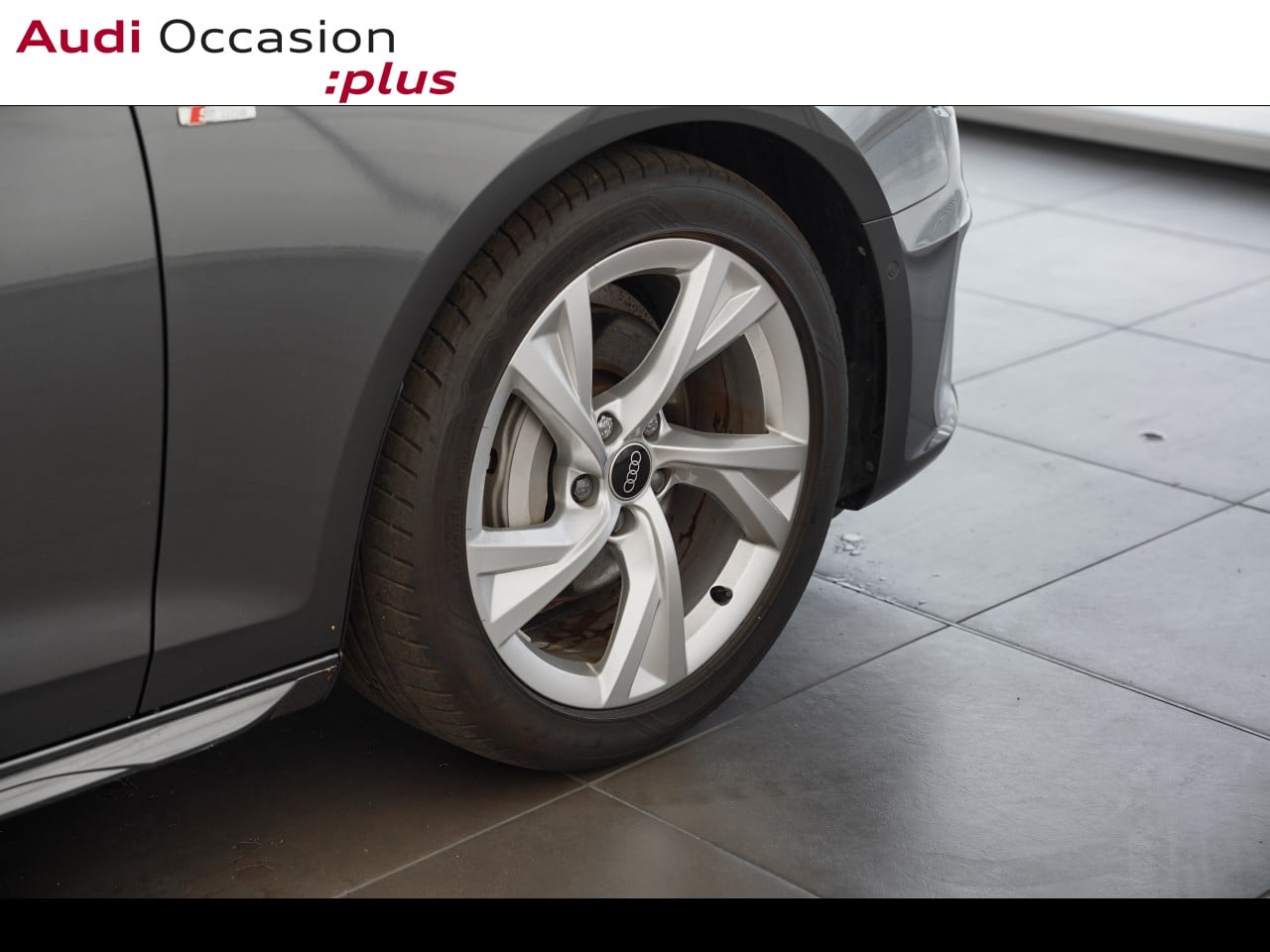 Voitures occasions Audi A4 Avant S line Montigny-le-Bretonneux