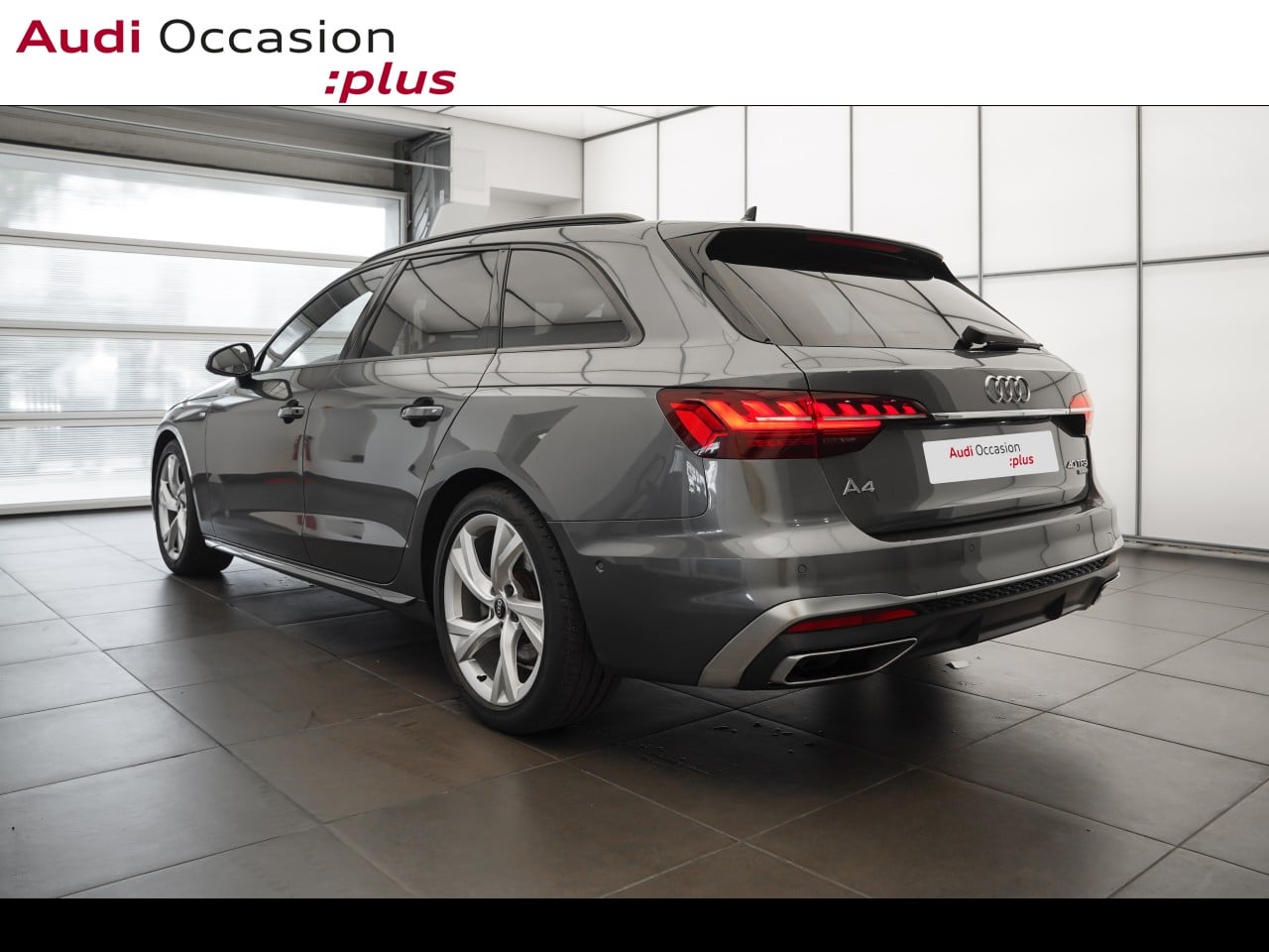 Voitures occasions Audi A4 Avant S line Montigny-le-Bretonneux
