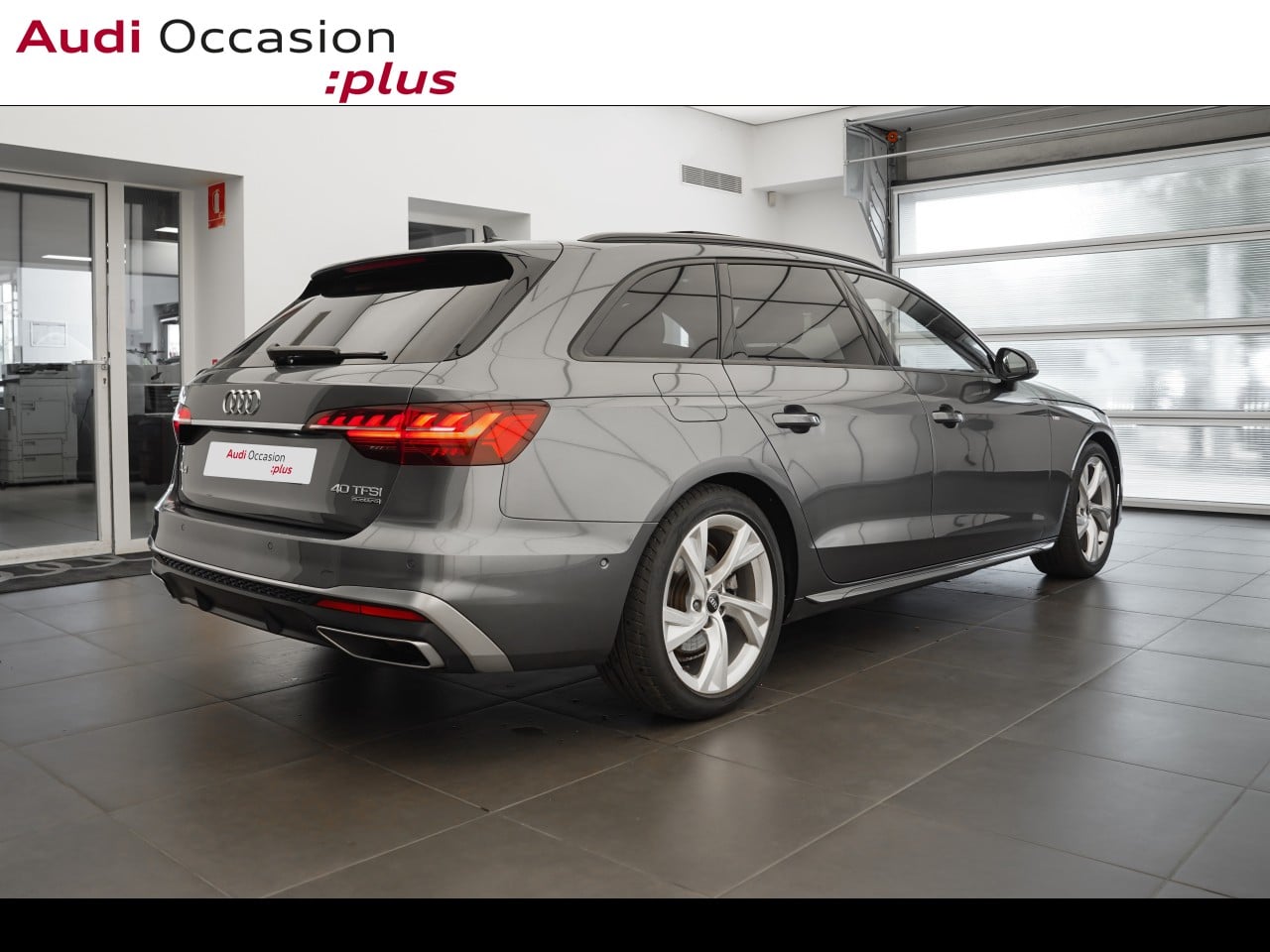 Voitures occasions Audi A4 Avant S line Montigny-le-Bretonneux