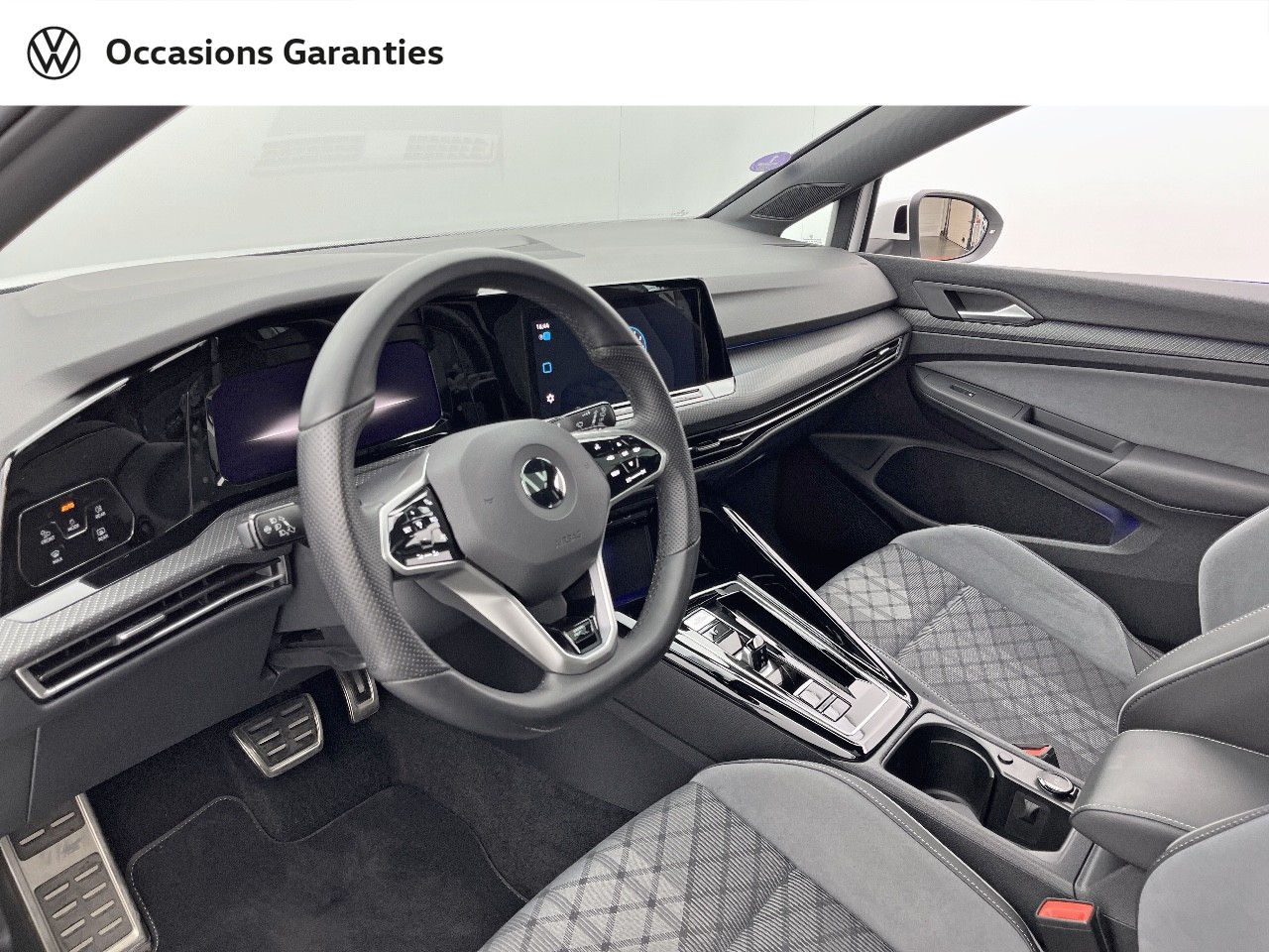 Voitures occasions VOLKSWAGEN GOLF R-Line Orvault