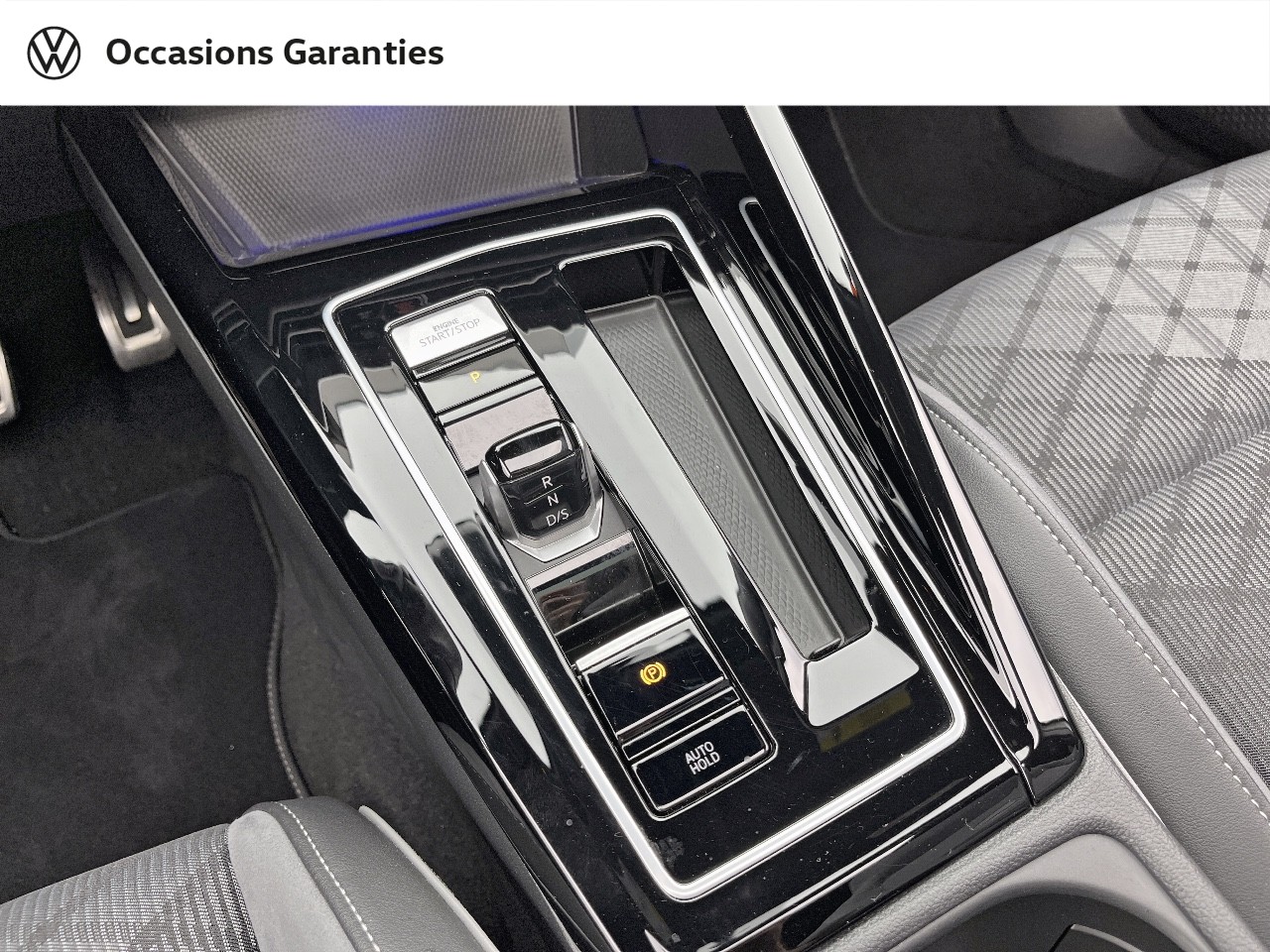 Voitures occasions VOLKSWAGEN GOLF R-Line Orvault