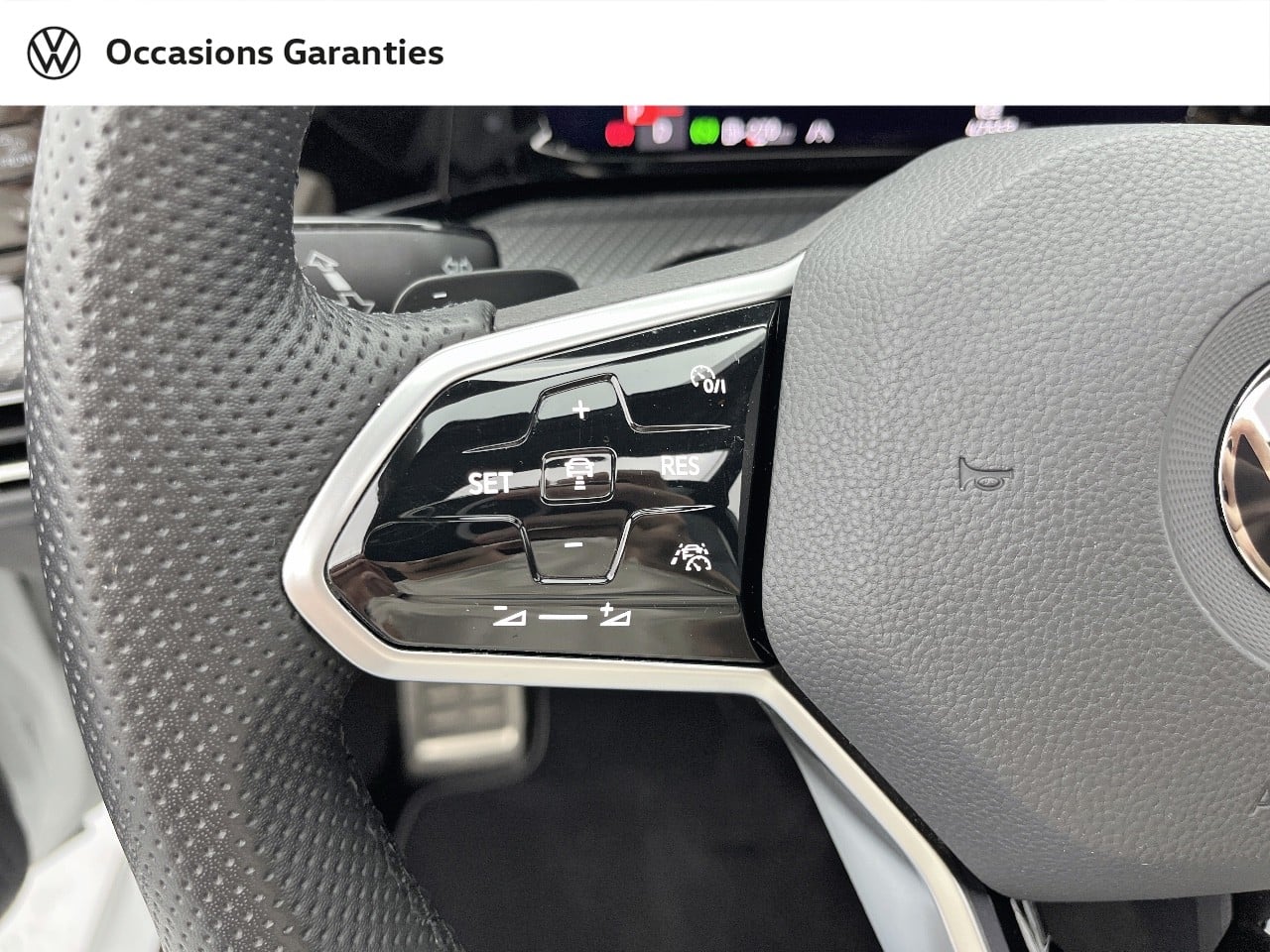 Voitures occasions VOLKSWAGEN GOLF R-Line Orvault