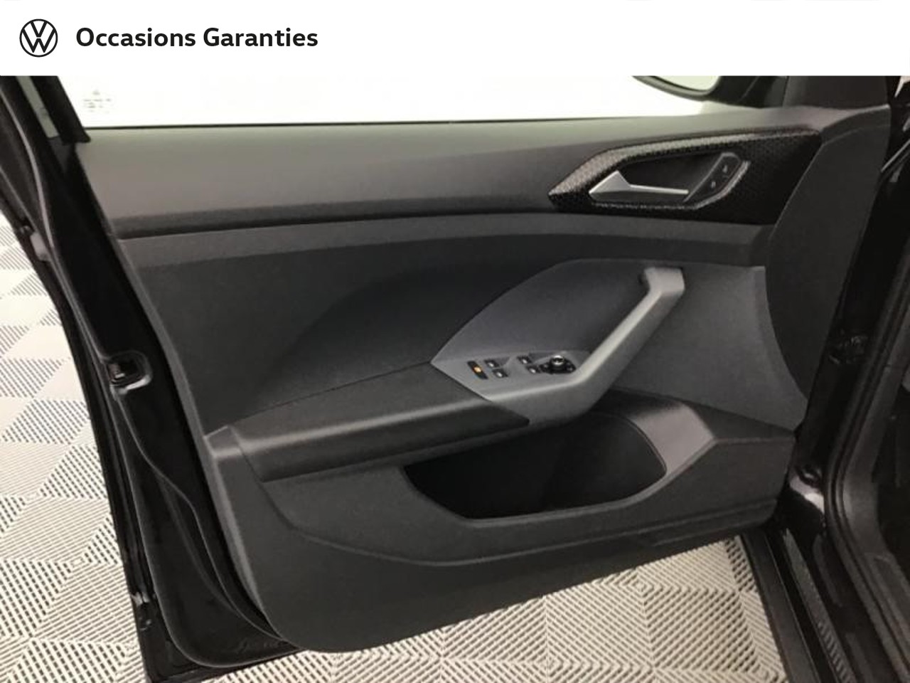 Voitures occasions VOLKSWAGEN T-CROSS Carat Villeneuve-d'Ascq