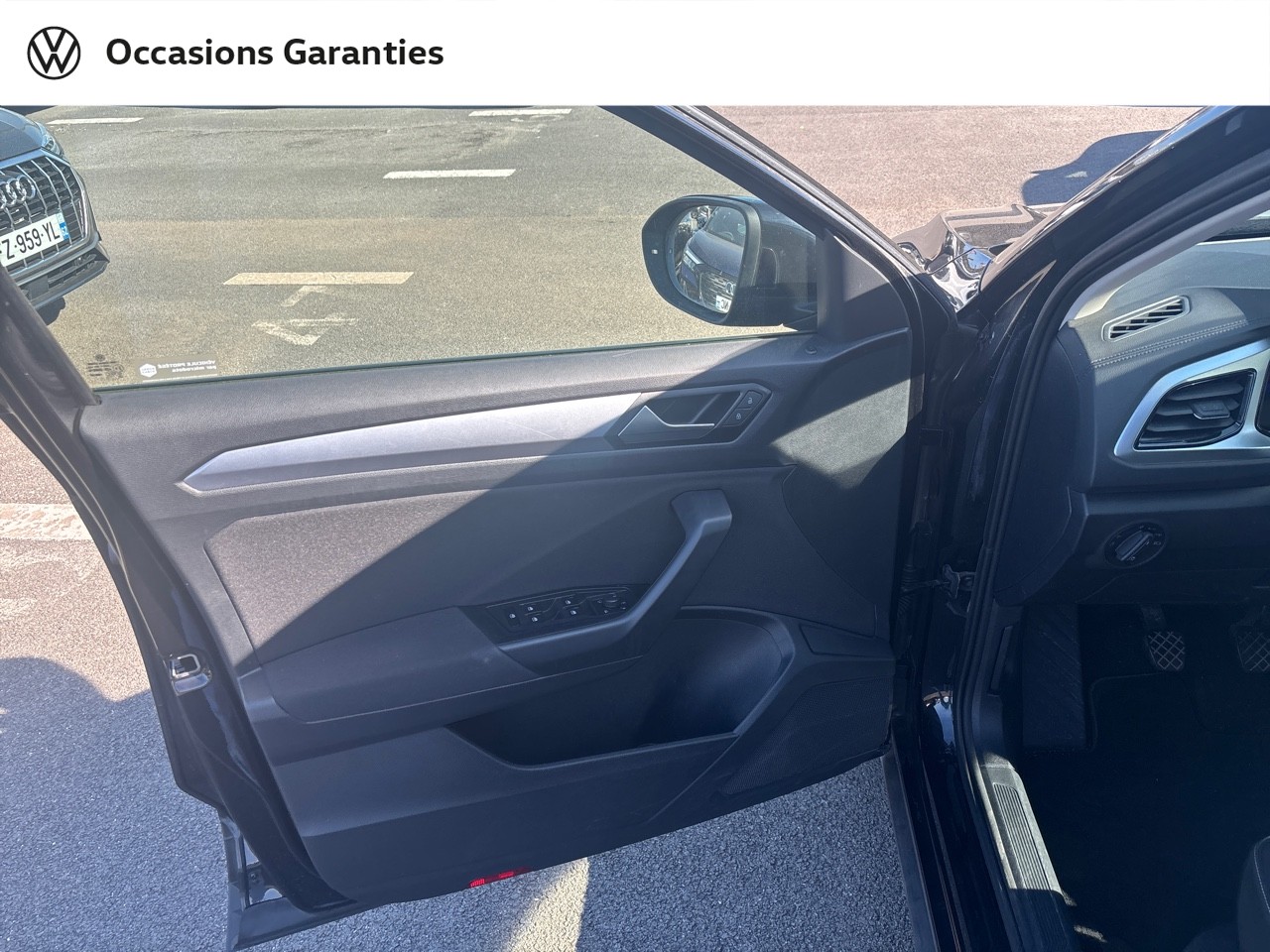 Voitures occasions VOLKSWAGEN T-ROC Life Lens