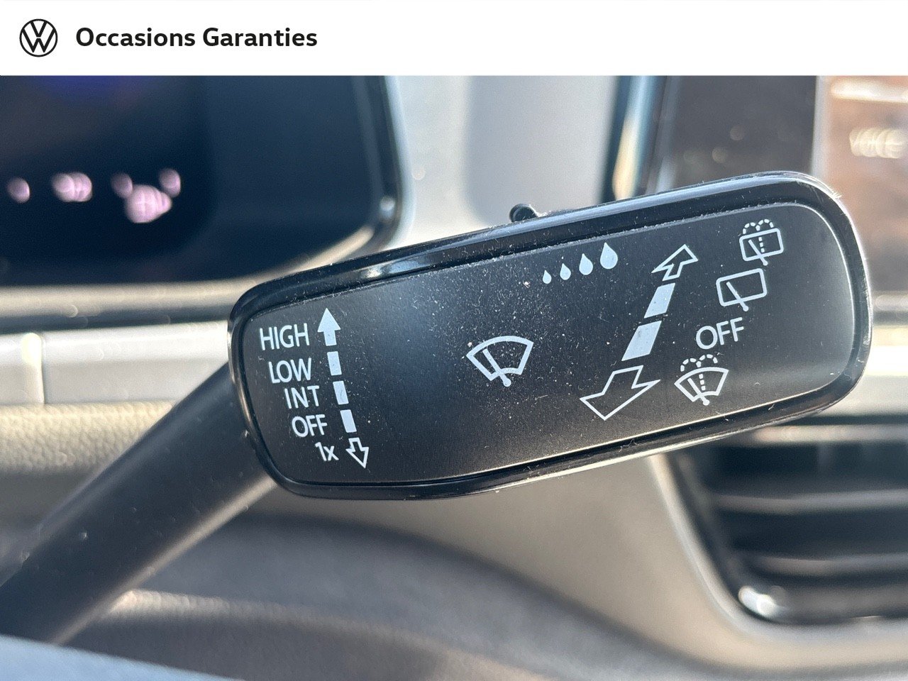 Voitures occasions VOLKSWAGEN T-ROC Life Lens