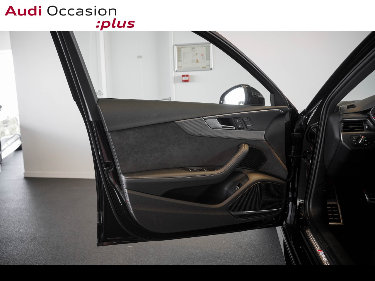 Voitures occasions Audi RS4 Avant Base Vélizy-Villacoublay