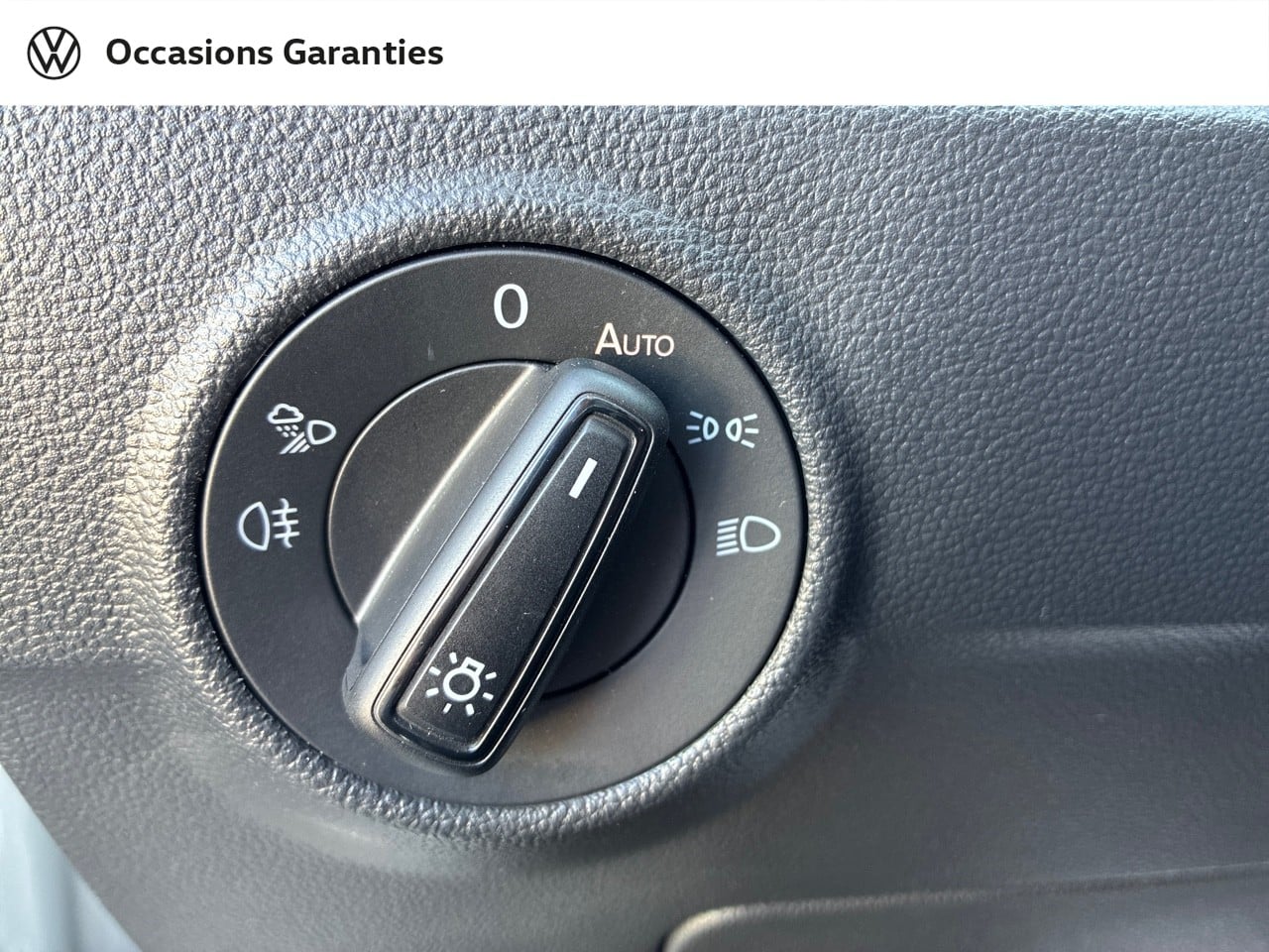 Voitures occasions VOLKSWAGEN T-ROC Life Lens