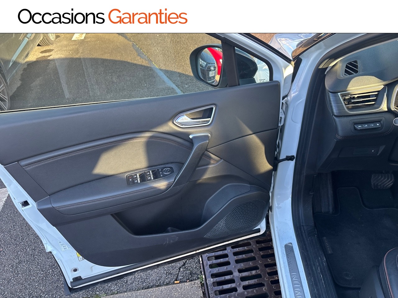 Voitures occasions RENAULT CAPTUR Initiale Paris Lens