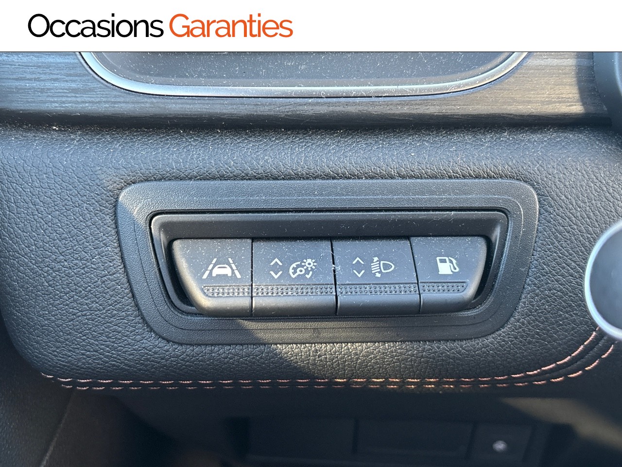 Voitures occasions RENAULT CAPTUR Initiale Paris Lens