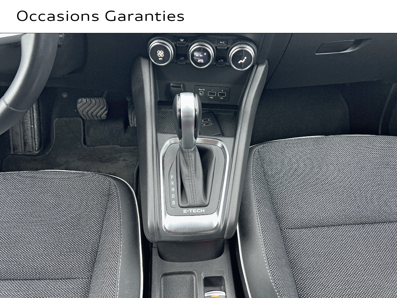 Voitures occasions RENAULT CAPTUR Intens Saint-Thibault-des-Vignes