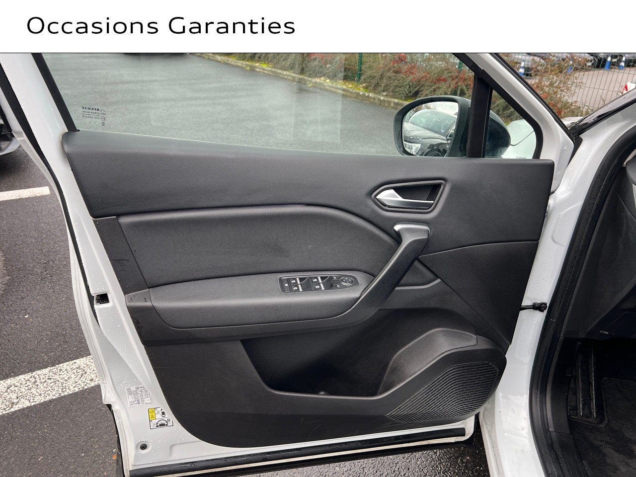 Voitures occasions RENAULT CAPTUR Intens Saint-Thibault-des-Vignes