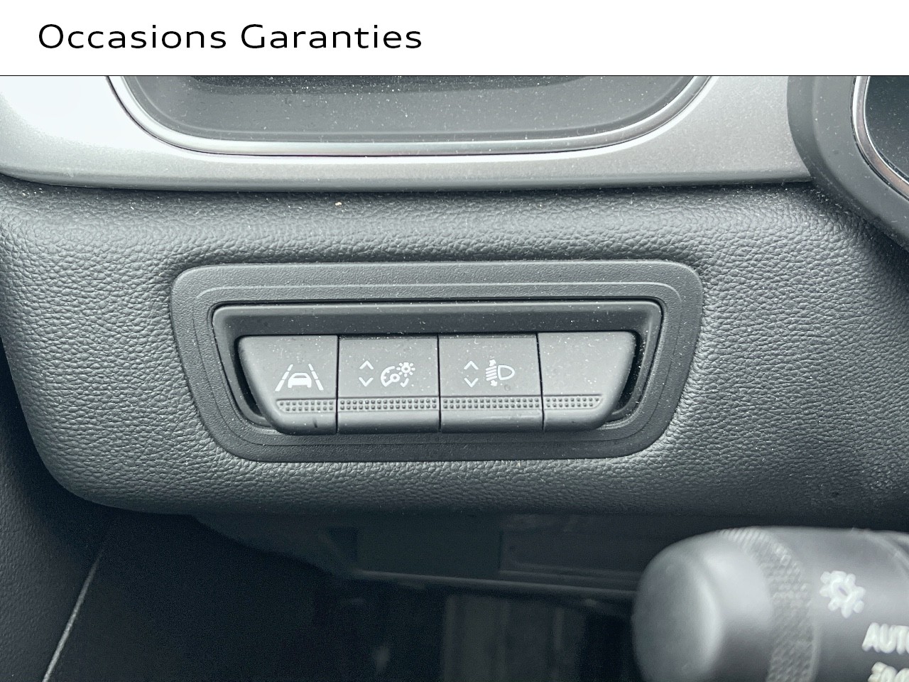 Voitures occasions RENAULT CAPTUR Intens Saint-Thibault-des-Vignes