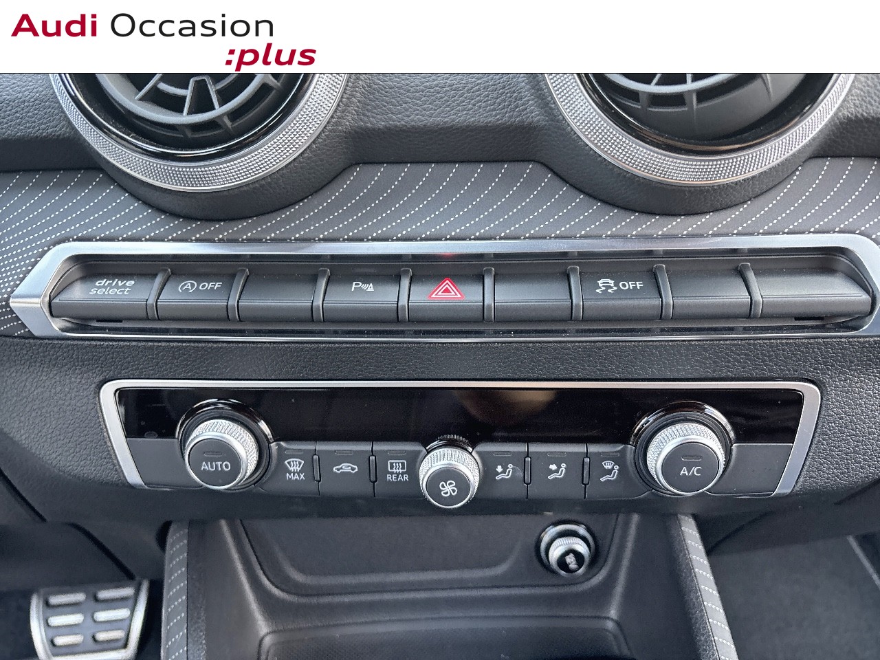 Voitures occasions Audi Q2 S line Mougins