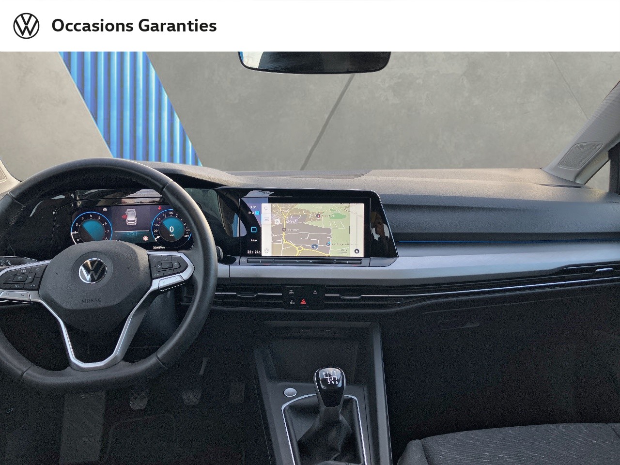 Voitures occasions VOLKSWAGEN GOLF Life 1st Orvault