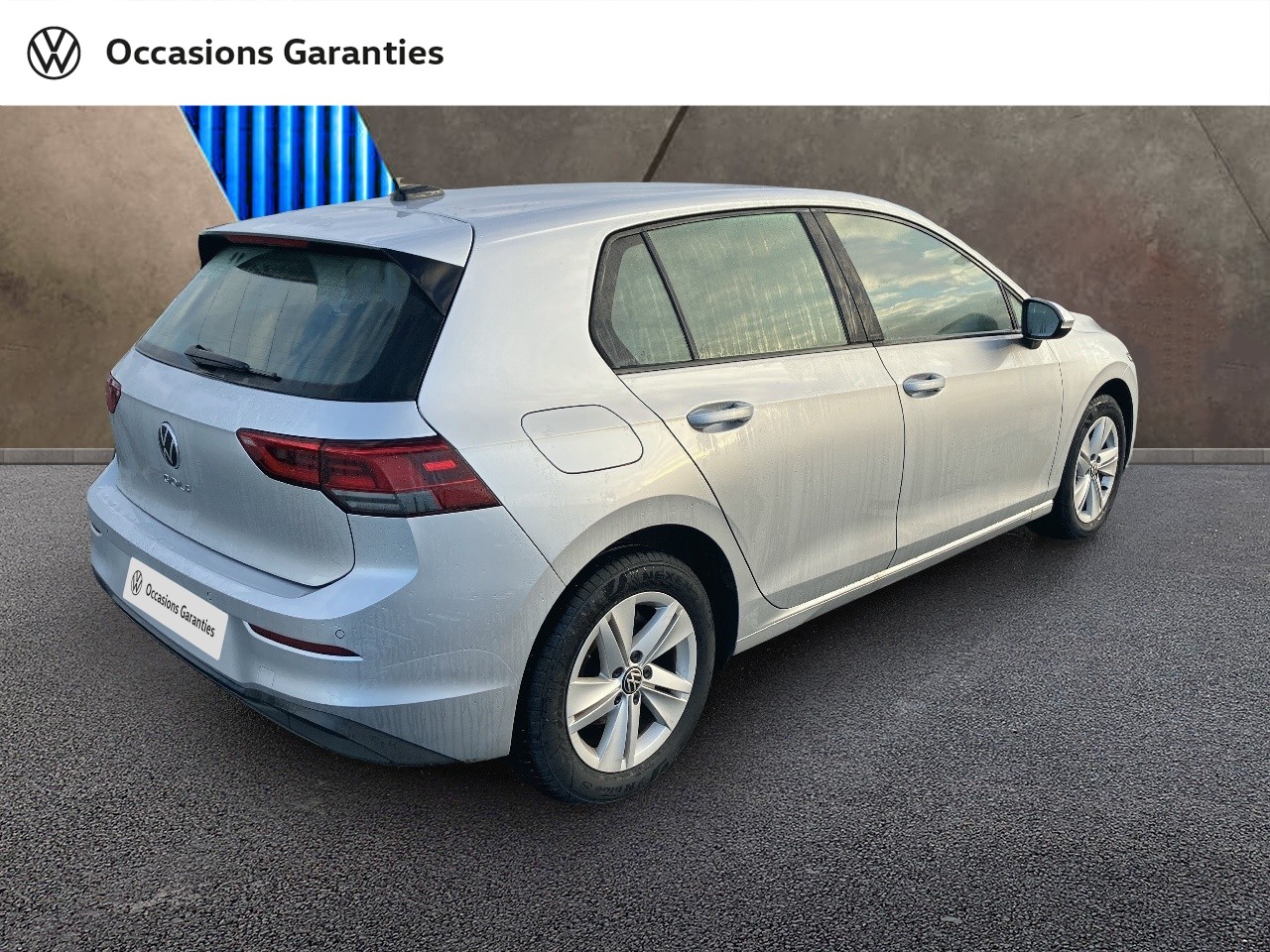 Voitures occasions VOLKSWAGEN GOLF Life 1st Orvault