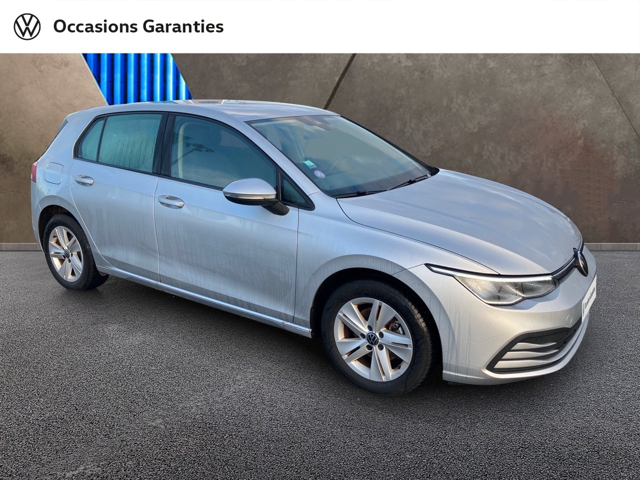 Voitures occasions VOLKSWAGEN GOLF Life 1st Orvault